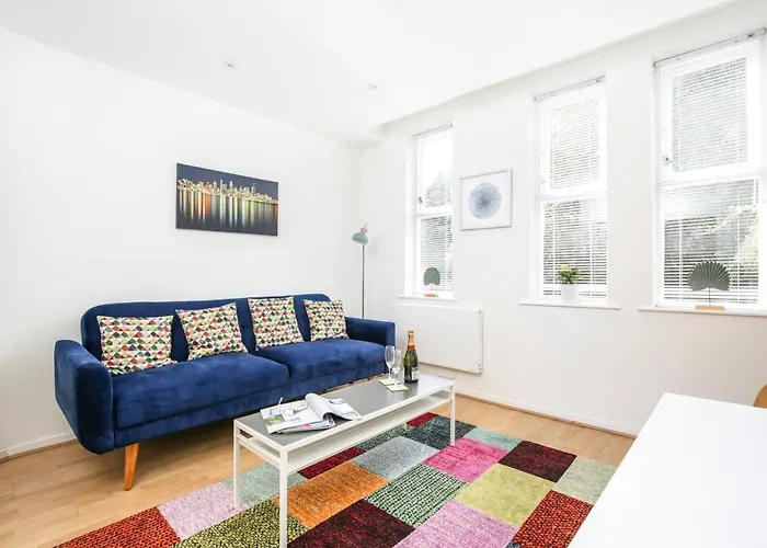 Perfect City Centre Location - Historic Albion Mews
