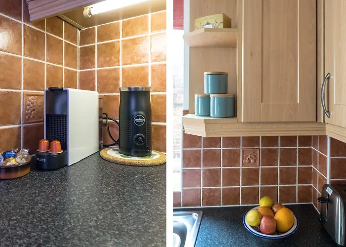 Perfect City Centre Location - Historic Albion Mews