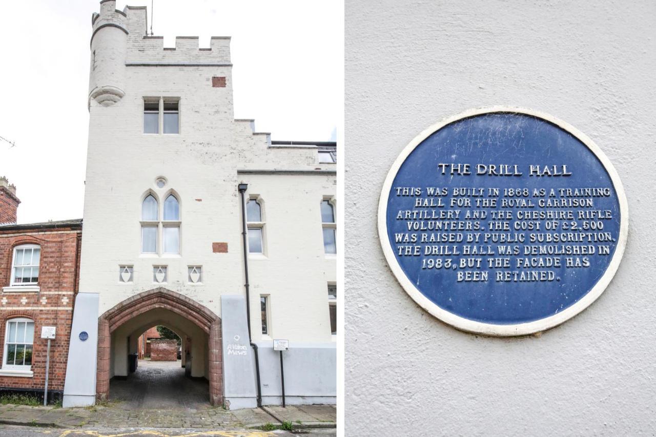 Perfect Centre Location - Historic Albion Mews Apartment *