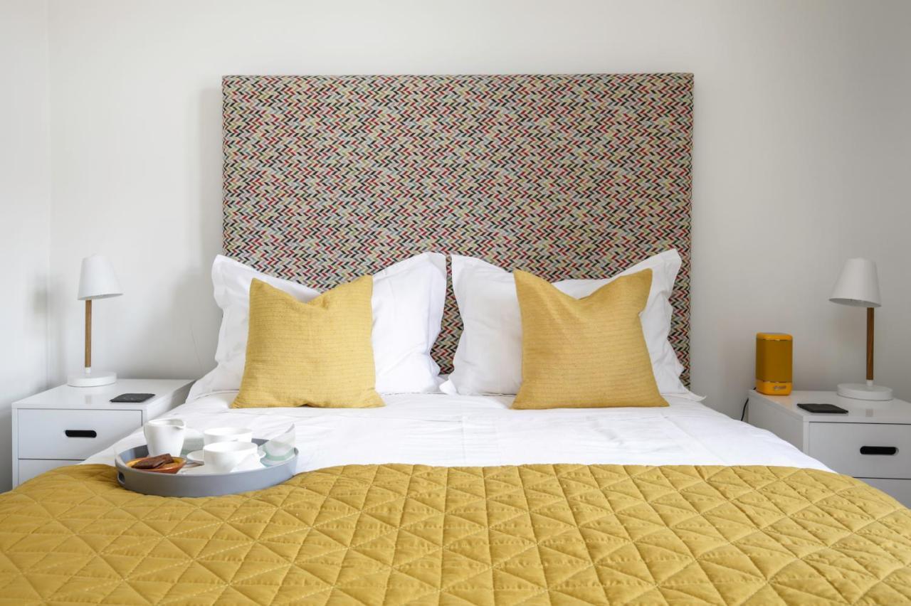 Perfect Centre Location - Historic Albion Mews *