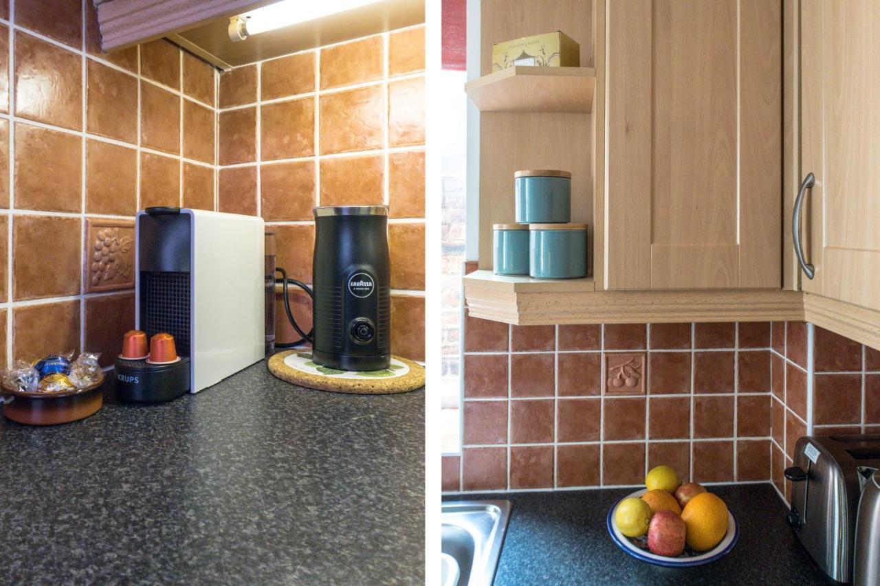 Perfect Centre Location - Historic Albion Mews